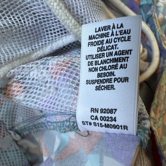 RED Saks Fifth Avenue Men's Geometric Pattern Swim Shorts Size 34 - Picture 7 of 7